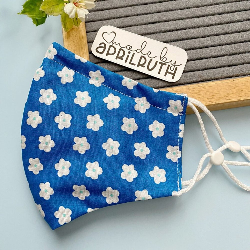 Cloth Face Mask - Blue Daisies